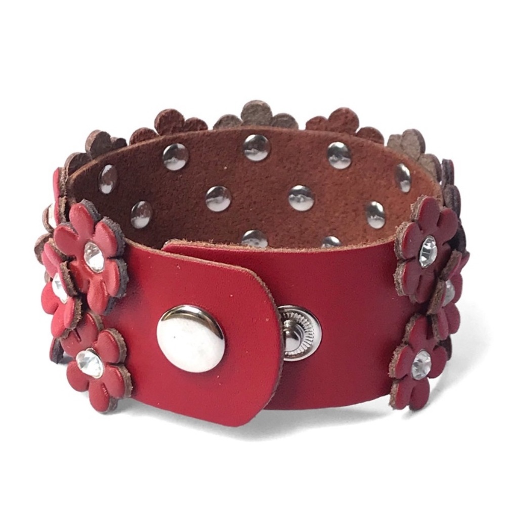 🌺Last 1️⃣New Boutique Brand Leather Handmade Red Floral/Rhinestone Bracelet🌺 - Picture 3 of 3